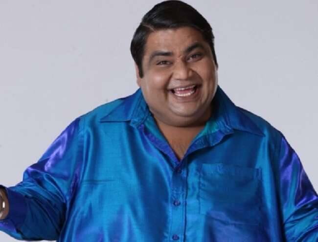 ઉલ્લેખનીય છે કે શૉના 10 વર્ષ પૂરા થવા પર એક સેલિબ્રેશન પ્રોગ્રામનું આયોજન કરવામાં આવ્યુ હતું પરંતુ શૉના એક્ટર કવિ કુમાર આઝાદનું આકસ્મિત નિધન થવાને કારણે તે રદ્દ કરવામાં આવ્યો હતો. કવિ કુમાર શૉમાં ડોક્ટર હંસરાજ હાથીનો રોલ કરી રહ્યા હતા.