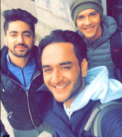 આદિત્ય નારાયણ એક સ્ટંટ કરતી વખતે પડી જતાં તેની આંખ પર ઈજા થઈ હતી. આ ઘટના બાદ આદિત્યને હોસ્પિટલ લઈ જવામાં આવ્યો. જ્યાં ત્યાં થોડા દિવસો સુધી આરામ કરવાની સલાહ આપવામાં આવી છે.