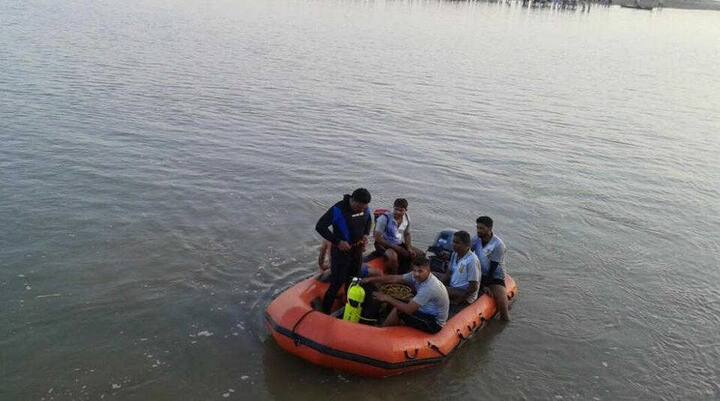 સ્થાનિકોઓ ઉમેશ બાગલે (ઉ.વ.16), ગણેશ બાગલે (ઉ.વ. 16) તથા યોગેશ બાગલે (ઉ.વ. 15)ને ડુબતા બચાવી લીધા હતા, જ્યારે સૂરજ પ્રજાપતિ (ઉ.વ.16), આદિત્ય રાજભર (રહે.વટવા)નો મૃતદેહ કેનાલમાંથી મળ્યા હતા. આમાં વિકાસ ગીરધારી (તોમર) (ઉ.વ.15) નામના કિશોરની શોધખોળ હજુ ચાલી રહી છે. આ મામલે મહેમદાવાદ પોલીસ દ્વારા મામલાની વધુ તપાસ હાથ ધરવામાં આવી છે.