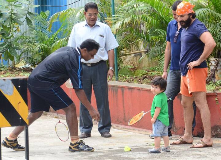 તૈમુર એ સ્ટાર કિડ્સમાં આવે છે જે જન્મતાની સાથે જ ટ્વિટર પર ટ્રેંડ કરવા લાગ્યો હતો. તૈમુર હંમેશા ચર્ચામાં રહે છે.