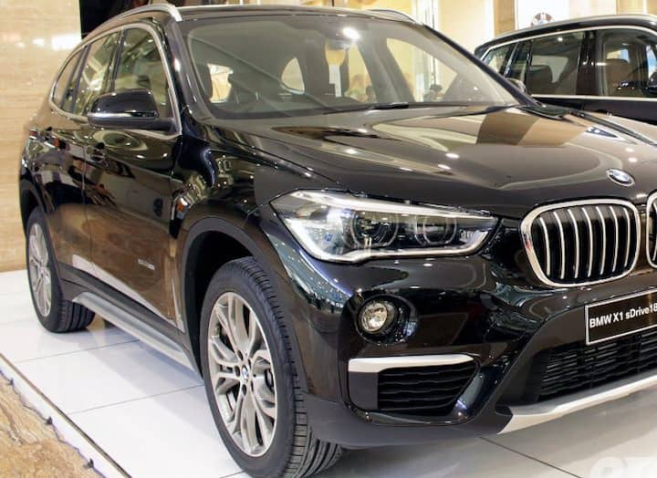 નવી દિલ્હીઃ BMWએ X1 સિરિઝમાં લેટેસ્ટ વેરિયન્ટ રજૂ કર્યું છે. આ વેરિયન્ટનું નામ sDrive20d M Sport છે. આ નવી SUVના ટોપ મોડલની ભારતીય બજારમાં કિંમત 44.50 લાખ રૂપિયા (એક્સ શો રૂમ દિલ્હી) છે. 