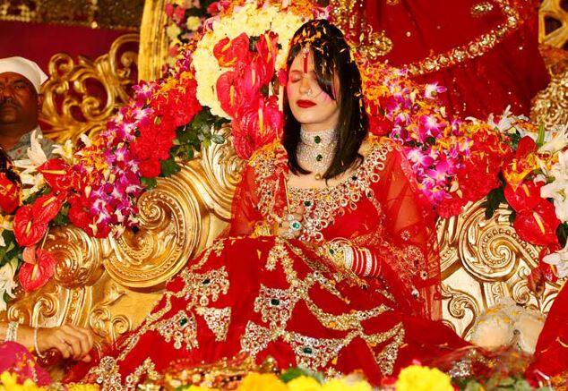 રાધે માંને લઈ અનેક વીડિયો સોશિયલ મીડિયા પર વાયરલ થયા હતા.