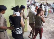 અમદાવાદ: સ્પાની આડમાં ચાલતું હતું સેક્સ રેકેટ, યુવતીઓ પાસે યુવકો ‘મસાજ’ કરાવતા હતાં પછી શું થયું, જાણો વિગત