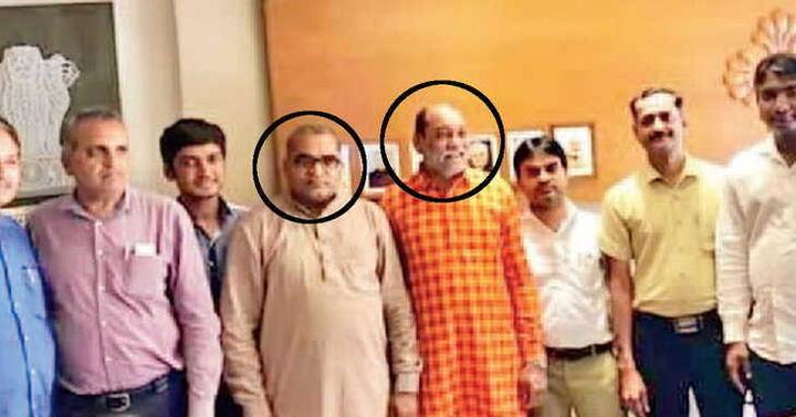 હિરેન એ પછી તેને એક્ટિવા પર વેલંજામાં નવા બંધાતા મકાનમાં લઈ ગયો હતો અને પરિણીતા સાથે પરાણે સેક્સ માણીને બળાત્કાર ગુજાર્યો હતો. આ ઉપરાંત તેની વીડિયો ક્લિપ બનાવી લીધી હતી. તેની વીડિયો ક્લિપ ફરતી કરી દેવાની ધમકી આપી અલગ-અલગ જગ્યાએ અને સમયે હિરેને અનેક વખત બળાત્કાર ગુજાર્યો હતો.