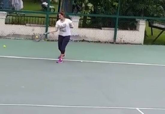 સાનિયાએ પોતાની 15 વર્ષની લાંબી કરિયરમાં છ ગ્રાન્ડ સ્લેમ જીત્યા છે. સાનિયા-શોએબે 12 એપ્રિલ, 2010ના દિવસે લગ્ન કર્યા હતા.