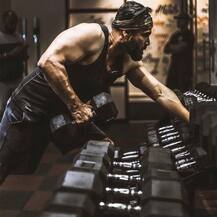 Birthday: ફિલ્મો સિવાય બિઝનેસમાં પણ માહિર છે સુનીલ શેટ્ટી, વર્ષની કમાણી 100 કરોડ