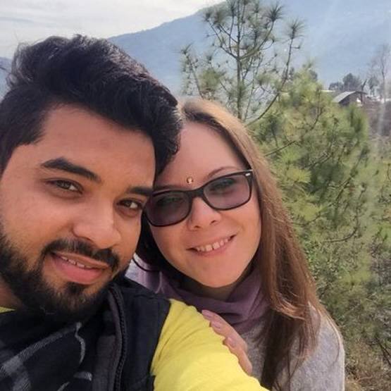 બાગપતના અધિકારીઓ તેને છેલ્લા એક મહિનાથી ચક્કર ખવડાવી રહ્યા છે. હવે વેરોનિકાના વિઝાની ડેટ પણ એક્સપાયર થવાની છે. ડીએમ અને પ્રશાસન અધિકારીઓ તેની વાત સાંભળવા ચૈયાર નથી. વેરોનિતાના વિઝા 13 ઓગસ્ટે એક્સપાયર થઈ રહ્યા છે.