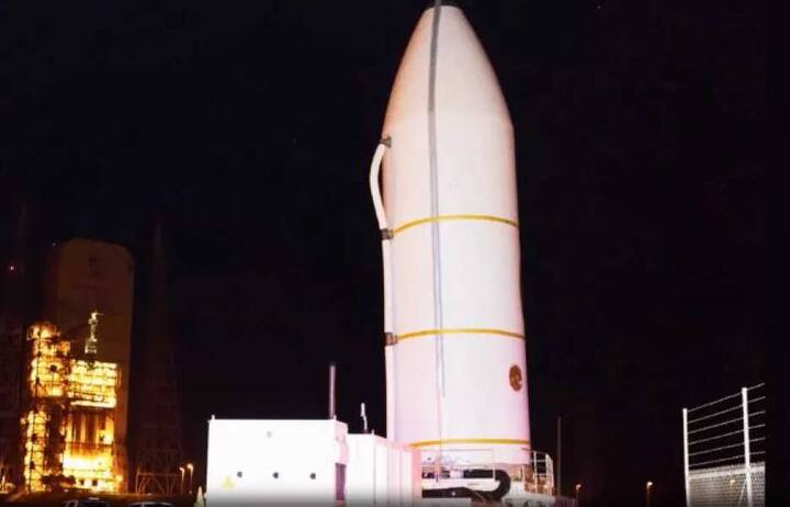 આગામી 7 વર્ષ સુધી આ સૂર્યના કોરોના 24 ચક્કર લગાવશે. આ યાન સૂર્યની સૌથી નજીક પહોંચીને તેની ચકાસણી કરશે. પાર્કર સોલર પ્રોબ પોતાની સાથે ઘણાં ઉપકરણો લઈ ગયું છે, જે સૂરજનો અંદરથી અને આસપાસ કે પ્રત્યક્ષ રીતે અભ્યાસ કરશે. 