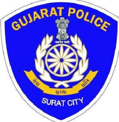 પોલીસે કહ્યું કે, આ કેસમાં તે 20 વર્ષ સુધી છૂટશે નહિ. તેમણે નીતિનને જુદી જુદી રીતે ધમકાવ્યો હતો અને ચારેય જણાએ તેની પાસેથી 2 લાખ રૂપિયાની રકમ પડાવી લીધી હતી. કારખાનેદારે ઓલપાડ પોલીસ સ્ટેશનમાં ફરિયાદ નોંધાવી હતી.