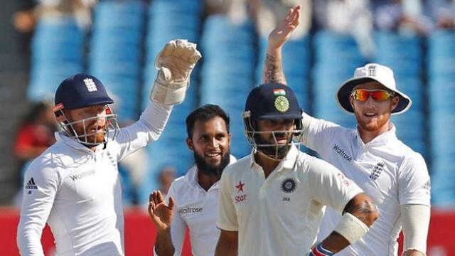 આ ટેસ્ટ મેચમાં રાશિદે બન્ને ઇનિંગોમાં તેને ના એક બૉલ નાંખ્યો કે નથી બેટિંગ કરી, તેને મેચમાં એક કેચ પણ નથી પકડ્યો, અને ના કોઇ ખેલાડીને રન આઉટ કર્યો. ચોંકાવનારી વાત તો એ છે કે મેચમાં કંઇપણ કર્યા વિના મેચ ફીના રૂપમાં રાશિદને £12,500 એટલે 11,07,874 રૂપિયા મળ્યા છે. ઉલ્લેખનીય છે કે આ ટેસ્ટ મેચ એક રીતે સ્ટેડિયમમાં હાજર રહેલા દર્શકોની જેમ જ રહી. 