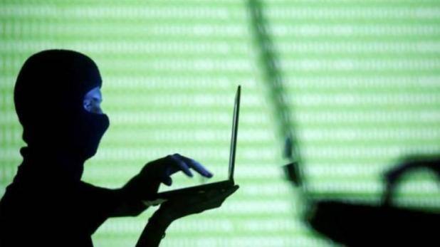  ન્યૂઝ એજન્સી એએનાઈ અનુસાર એક અજ્ઞાત વ્યક્તિ વિરૂદ્ધ અને હોંગકોંગની સંબંધિત કંપની વિરૂદ્ધ ફરિયાદ દાખલ કરી છે. નોંધનયી છે કે, જે રીતે ડિજિટલ બેન્કિંગનો વ્યાપ વધી રહ્યો છે તે રીતે ડિજિટલ ફ્રોડની સંખ્યામાં પણ વધારો થઈ રહ્યો છે. છેતરપિંડી કરનારા ફ્રોડ કરવા માટે અનેક રીત અપનાવી રહ્યા છે. તેમાં માલવેર દ્વારા સિસ્ટમને હેક કરવા સહિત ક્લોનિંગ પણ સામેલ છે. 