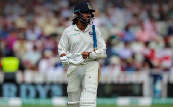 ઓપનર મુરલી વિજય પણ સદંતર નિષ્ફળ રહ્યો હતો. તેણે પ્રથમ ટેસ્ટની પ્રથમ ઇનિંગમાં 20 અને બીજી ઇનિંગમાં 6 રન બનાવ્યા હતા તેમ છતાં તેને બીજી ટેસ્ટ મેચમાં તક આપી હતી. જોકે, તે બીજી ટેસ્ટમાં ફ્લોપ રહેતાં બંને ઇનિંગમાં ખાતું ખોલાવ્યા વિના આઉટ થઈ ગયો હતો. મુરલી વિજયને બહાર કરી તેના સ્થાને ધવનને ફરી તક મળી શકે તેવું લાગી રહ્યું છે.