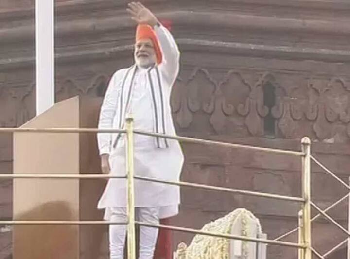 ઉલ્લેખનીય છે કે, આ પ્રસંગે પૂર્વ વડાપ્રધાન મનમોહન સિંહ, પૂર્વ પીએમ એચડી દેવેગોડા, લોકસભા સ્પીકર સુમિત્રા મહાજન, કેન્દ્રીય મંત્રી નીતિન ગડકરી, કોંગ્રેસ અધ્યક્ષ રાહુલ ગાંધી સહિત કેટલીય હસ્તિયો હાજર રહી હતી. 