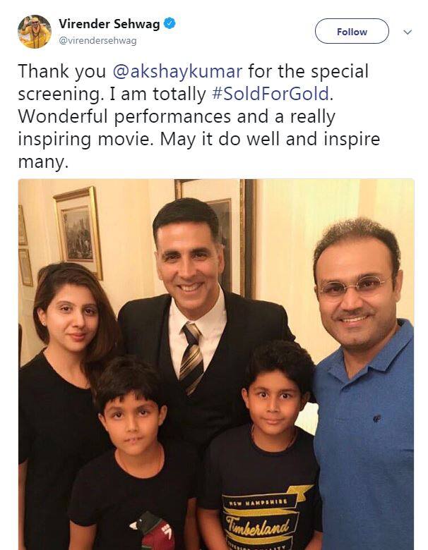 વિરેન્દ્ર સેહવાગ ગૉલ્ડ ફિલ્મનાં ફેન થઈ ગયા છે. તેમણે લખ્યું કે, ‘ફિલ્મની સ્પેશિયલ સ્ક્રીનિંગમાં આમંત્રણ આપવા માટે આભાર અક્ષય. હું તો આ ગૉલ્ડ માટે સંપૂર્ણ રીતે સોલ્ડ થઈ ગયો. જોરદાર એક્ટિંગ અને ઇન્સાપયર કરે તેવી ફિલ્મ. આશા છે કે આ ઉત્તમ ફિલ્મ સાબિત થશે અને લોકોને પ્રેરણા આપશે.’ 