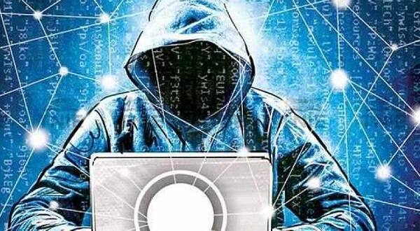 સ્વિફ્ટ વ્યવહારમાં એક કર્મચારી મેસેજ મોકલે છે. બીજો કર્મચારી તેને અધિકૃત કરે છે. ત્રીજો કર્મચારી મેસેજ વેરિફાય કરે છે. ચોથો કર્મચારી એલઓયુ મોકલાયા બાદ આપ-લેનું પ્રિન્ટઆઉટના રિસીવ કરે છે. હેકર્સે સમગ્ર પ્રક્રિયાને હેક કરીને તેનો ઉપયોગ રકમ મોકલવામાં કર્યો હતો.