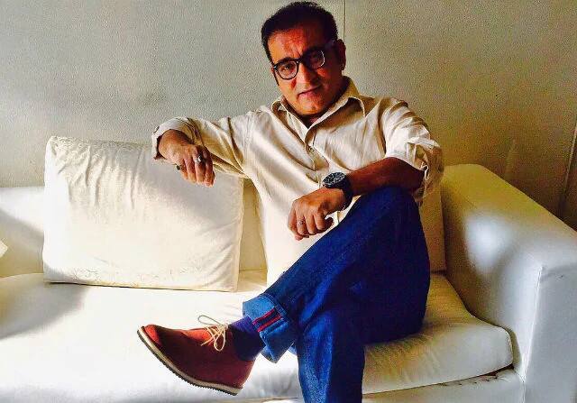  જ્યારે અભિજીતનો સંપર્ક સાધવામાં આવ્યો તો, તેમને કહ્યું કે, તે મને ધમકી આપી ચૂકી છે અને બીજા મારી પાસે પૈસા માગી રહ્યાં છે. મે એક કૉમર્શિયલ પ્લેસ ભાડે આપી હતી, મારા જે ભાડુઆત છે તે ત્યાં થોડુક કામ કરાવી રહ્યાં હતા, જેને લઇને તે મહિલાએ અડંગો નાંખ્યો, જોકે, તે જગ્યાનો માલિક હું છું.