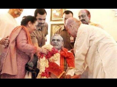 ઉલ્લેખનીય છે કે અટલ બિહારી વાજપેયી ડેમેન્શિયા નામની ગંભીર બિમારીથી પીડાઇ રહ્યાં હતા. અને તેના કારણે 2009થી તેઓ વ્હીલચેર પર જ હતા.