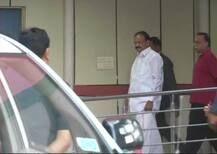 વાજપેયીની ખબર-અંતર પૂછવા AIIMS પહોંચ્યા અડવાણી, રાહુલ પણ જશે