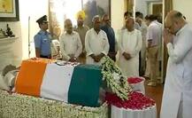 અટલ બિહારી વાજપેયીને PM મોદી, સોનિયા ગાંધી, અડવાણી સહિતના નેતાઓએ આપી શ્રદ્ધાંજલી