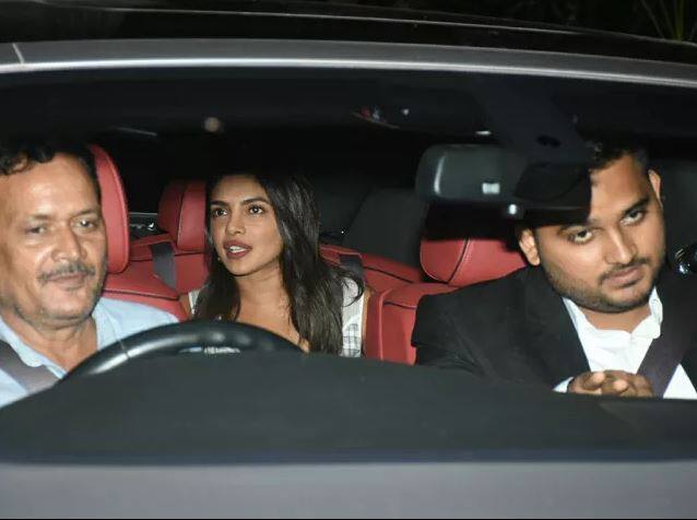 નિક જોનાસ અને તેના પરિવાર સાથે પ્રિયંકા ડિનર માટે પહોંચી હતી. 