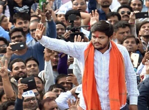 જોકે તંત્ર દ્વારા અમદાવાદના નિકોલમાં જગ્યા નહીં ફાળવવાના ગેરબંધારણીય નિર્ણય સામે 19મી ઓગસ્ટે અમદાવાદના નિકોલ ખાતેના પાર્કિંગ ઝોન ગ્રાઉન્ડમાં હાર્દિક સહિત 501 યુવાનો એક દિવસ માટે ગાડી પર બેસીને પ્રતીક ઉપવાસ કરશે. શુક્રવારે પાસ કન્વીનર દ્વારા આ જાહેરાત કરવામાં આવી હતી.