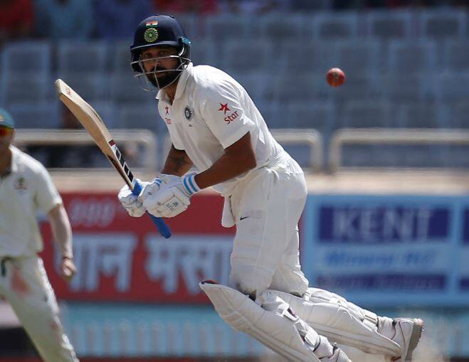 બેન સ્ટોક્સે લોર્ડ્સ ટેસ્ટમાં બહાર રહ્યા બાદ ત્રીજી ટેસ્ટ મેચમાં ટીમમાં વાપસી કરી છે. સૈમ કુરનને ઈલેવનમાંથી બહાર કરાયો છે.