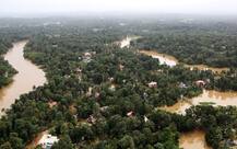 મેઘતાંડવ: ભારે વરસાદથી કેરળમાં કેવા થયા હાલ, જુઓ આકાશમાંથી ક્લિક કરેલ તસવીરો