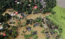 મેઘતાંડવ: ભારે વરસાદથી કેરળમાં કેવા થયા હાલ, જુઓ આકાશમાંથી ક્લિક કરેલ તસવીરો