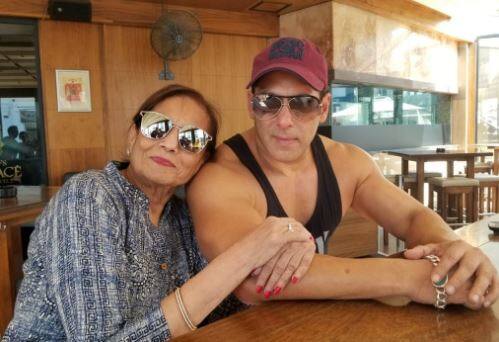 મુંબઈ: સલમાન ખાન હાલ તેની ફિલ્મ ભારતના શૂટિંગ માટે માલ્ટામાં છે. સલમાન ખાન ત્યાં શૂટિંગ માટે ગયો છે પરંતુ ત્યાં તે એકલો નથી. માલ્ટા ખૂબ જ સુંદર સ્થળ છે એટલે જ સલમાન તેના માતા અને બહેન અલવીરાને સાથે લઈને ગયો છે. 