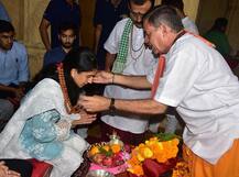 અંબાણી પરિવારની ભાવી પુત્રવધૂ રાધિકા કોની સાથે સોમનાથ મંદિરે પહોંચી? જુઓ તસવીરો