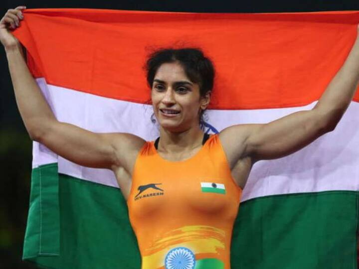 વિનેશે પ્રથમ રાઉન્ડમાં આવતાની સાથે જ ચાર અંક મેળવી લીધા હતા અને જાપાની ખેલાડી પર દબાવ બનાવ્યો હતો.વિનેશે પ્રથમ રાઉન્ડમાં 4-0થી લીડ મેળવી લીધી હતી. બીજા રાઉન્ડમાં વિનેશે સમય પસાર કરતા શાનદાર ડિફેંસ સાથે પોતાની લીડ જાળવી રાખી હતી અને ગોલ્ડ જીત્યો હતો.