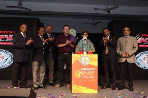 કર્ણાટક પ્રિમિયર લીગ ક્રિકેટ ટુર્નામેન્ટ તા.15મી ઓગષ્ટથી શરૂ થઈ છે અને તે તા.6 સપ્ટેમ્બર સુધી ચાલશે. તા.16ના રોજ હુબલી ટાઈગર અને બીજાપુર વચ્ચેની મેચમાં મેચફિકસીંગ નક્કી કરાઈ કે હુબલી ટાઈગરે જીતી જવાનું અને બીજાપુરની ટીમે હારી જવાનું.