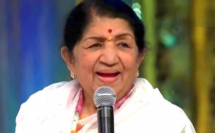 મુંબઈઃ  દેશની જાણીતી ગાયિકા અને કોકિલ કંઠી લતા મંગેશકરે ટ્વિટર પર તેના જૂના દિવસોને યાદ કરતી એક પોસ્ટ શેર કરી છે. લતા મંગેશકરે તેનો ફોટો પોસ્ટ કરીને જણાવ્યું કે આ તેણે ખુદ ખેંચેલી તસવીર છે.