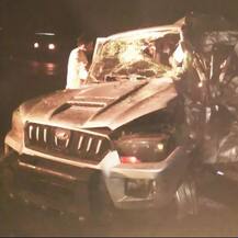 વલસાડ પાસે સ્કોર્પિયોને લકઝરી બસે ટક્કર મારતાં સામેની ટ્રકમાં ઘૂસી ગઈ, પાંચનાં મોત. મૃતકોમાં નિવૃત્ત પોલીસ કર્મચારી, જાણો વિગત