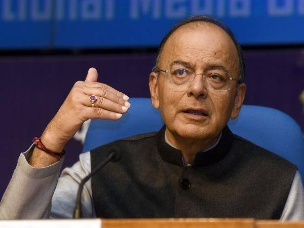 જેટલીએ થોડાક દિવસો પહેલા કોંગ્રેસ એટેક કરતાં કહ્યું હતું કે, સ્વતંત્રતા બાદ જીએસટી સૌથી મોટો કર સુધારો છે, જેના માધ્યમથી 'કોંગ્રેસની વિરાસત કર' ની જગ્યાએ યોગ્ય અને સરલ કર વ્યવસ્થા આવી ગઇ છે. 