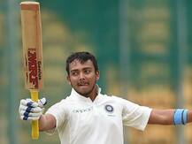 ટીમ ઇન્ડિયામાં અચાનક એન્ટર થયેલો આ ખેલાડી છે ફર્સ્ટ-ક્લાસ ક્રિકેટનો બાદશાહ, જાણો કોણ છે ને કેવી છે કેરિયર