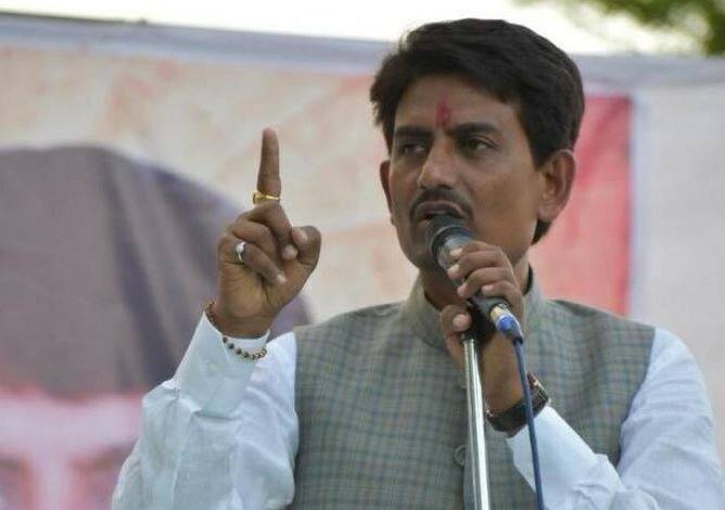 ગુજરાત કોંગ્રેસના નેતા અને રાધનપુરના ધારાસભ્ય અલ્પેશ ઠાકોરની કોંગ્રેસના સેક્રેટરી અને બિહારના કો-ઇનચાર્જ તરીકે વરણી કરવામાં આવી હોવાની આજે જાહેરાત કરવામાં આવી હતી.