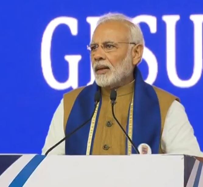 PM Modi attends the Convocation of Gujarat Forensic Sciences University in Gandhinagar અપરાધ રોકવા ફોરેન્સિક સાયન્સની મહત્વની ભૂમિકા:  PM મોદી