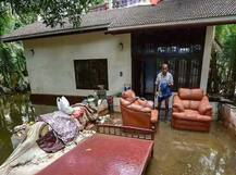 કેવું હતું, કેવું થઇ ગયું કેરાલા, વિનાશકારી પૂરની તબાહી જોઇને ઉડી જશે હોશ, જુઓ તસવીરો