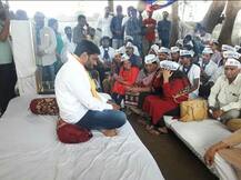 પોતાના ઘરમાં જ હાર્દિકે શરૂ કર્યા આમરણાંત ઉપવાસ, જાણો કેટલા લોકો રહ્યા હાજર?