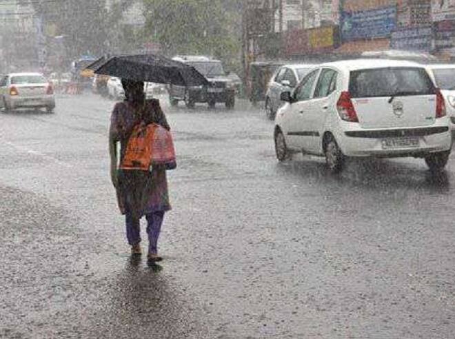 દક્ષિણ ગુજરાત અને સૌરાષ્ટ્રમાં ભારે વરસાદ પડે તેવી શક્યતાઓ જોવા મળી રહી છે. ખાસ કરીને 29 ઓગસ્ટના વલસાડ, નવસારી, સુરત, ડાંગ, જિલ્લામાં ભારે વરસાદની સાથે 29 ઓગસ્ટના રોજ સૌરાષ્ટ્રના બોટાદ અને ભાવનગર જિલ્લામાં વરસાદ પડે તેવી શક્યતાઓ છે.