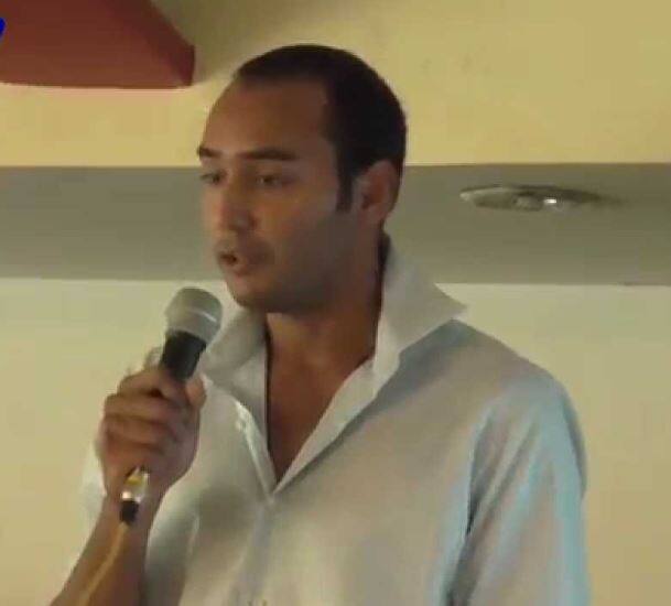 જીસીએ સચિવ દયા પાજીએ જણાવ્યું કે, અસાઉદ્દીન અઝહરનો દીકરો છે અને હવે તે ટીમનો હિસ્સો છે. અઝહરુદ્દીન ફ્રીમાં ટીમના સલાહકાર હશે. ભારતના પૂર્વ કેપ્ટનની સલાહ મળવી ટીમ માટે ઘણી ફાયદાકારક સાબિત થઈ શકે છે. અસાઉદ્દીન ગેસ્ટ પ્લેયરની જેમ ટીમ સાથે જોડાયો છે. અમે તેને એક પણ રૂપિયો નહીં ચુકવીએ. અમે રૂપિયાની તંગીમાંથી પસાર થઈ રહ્યા છે અને તેથી અમે આ રસ્તો પસંદ કર્યો.