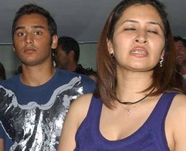 કાનપુરમાં ફિટનેસ કેમ્પમાં ભાગ લેવા આવેલા અબ્બાસને જ્યારે જ્વાલા સાથે અફેરને લઈ સવાલ કરવામાં આવ્યો ત્યારે તેણે કહ્યું કે, જ્વાલા અમારી ફેમિલી ફ્રેન્ડ છે. તે હૈદરાબાદની છે અને સ્પોર્ટ્સ પર્સન પણ છે. આ કારણે તે અમારા પરિવારની ઘણી નજીક છે. તે મારી મારા નૌરીનની સારી મિત્ર છે. લવ અફેર જેવી કોઈ વાત નથી.