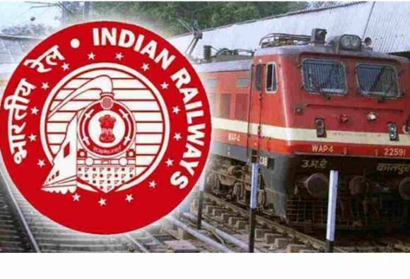 જ્યારે તમે ભારતીય રેલવેના ઓનલાઈન પ્લેટફોર્મ irctc.co.inથી કોઈ ટિકિટ બુક કરાવો છો ત્યારે તમને એક ટ્રાવેલ ઇન્સ્યોરન્સ પણ મળે છે. પરંતુ હવે તે રેલવે ખુદ નહીં આપે. ભારતીય રેલવે અનુસાર 1 સપ્ટેમ્બરથી વીમો લેવો છે કે નહીં તે તમારા પર આધાર રાખસે. રેલવેએ કહ્યું કે, ઈ-ટિકિટ બુક કરાવનારા પેસેન્જરો માટે ટ્રાવેલ ઇન્સ્યોરન્સ ઓપ્શનલ હશે.