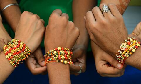 આજે સાંજે કેટલા વાગ્યા પછી રાખડી નહીં બાંધી શકાય? જાણો વિગત આજે સાંજે કેટલા વાગ્યા પછી રાખડી નહીં બાંધી શકાય? જાણો વિગત