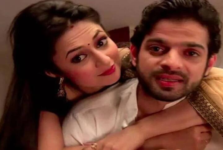 'યે હૈ મોહબ્બતેં' સીરિયલમાં દિવ્યાંકા ત્રિપાઠી અને કરણ પટેલ મુખ્ય રૉલમાં છે. દિવ્યાંકા આ સીરિયલનાં ઇશિતાની ભૂમિકા નિભાવી રહી છે, જે ડેન્ટિસ્ટ હોવાની સાથે સાથે રમણ ભલ્લાની પત્ની પણ છે. વળી, કરણ પટેલ રમણ ભલ્લાના રૉલમાં દેખાઇ રહ્યો છે, જે બિઝનેસમેન છે. આ સીરિયલમાં ફેન્સને રમણ અને ઇશિતાની જોડી ખુબ પસંદ આવી છે, પણ હવે સીરિયલ બંધ થવાના સમાચાર તેમને નિરાશ કરી શકે છે. 