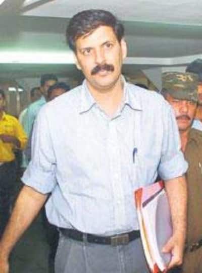 રજનીશ રાય સેન્ટ્રલ ડેપ્યુટેશન પર હતા ત્યારે જ તેમણે રાજીનામું આપ્યાના અહેવાલ છે. તેઓ આંધ્રપ્રદેશમાં સીઆરપીએફમાં ફરજ બજાવી રહ્યા હતા. એવું પણ જાણવા મળી રહ્યું છે કે, તેઓ સેન્ટ્રલ ગવર્મેન્ટના ડેપ્યુટેશન પર હોવાથી તેમણે પોતાનું રાજીનામું ગુજરાત સરકારને બદલે કેન્દ્ર સરકારને મોકલી આપ્યું છે.