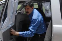 મોદી સરકાર સામે પડનારા ક્યા IPS અધિકારીએ આપી દીધું રાજીનામું? પત્નિ હજુ ગુજરાતમાં છે IAS અધિકારી, જાણો વિગત