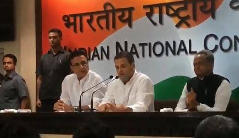 રાહુલ ગાંધીએ કહ્યું, નોટબંધીના પોતાના નિર્ણય પર પીએમ મોદીએ દેશની જનતાને જવાબ આપવો જોઈએ. દેશમાં 70 વર્ષોમાં કોઈએ આવુ નથી કર્યું. તેમણે કહ્યું, આરબીઆઈના રીપોર્ટથી સાબિત થાય છે કે નોટબંધીથી કોઈ ફાયદો નથી થયો. નોટબંધી માત્ર કાળાનાણાને સફેદ કરવા માટે લાગૂ કરવામાં આવી હતી. 