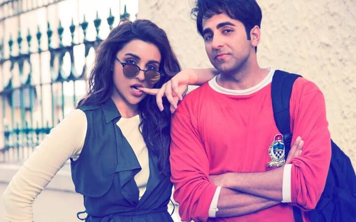  આયુષ્યમાને કરણને પૂછ્યું હતું કે, કેટલીક છોકરીઓ સામેથી મારી સાથે સંબંધ રાખવાના સંકેત કરતી હોય છે. મારી સાથે શારીરિક સંબંધો બાંધવા પણ તૈયાર હોય છે. એ લોકોને મારે શો જવાબ આપવો જોઇએ ? કરણે કહ્યું કે મનોરંજનની દુનિયામાં આવા અનુભવો તારા જેવા ઘણાને થતા રહ્યા છે.